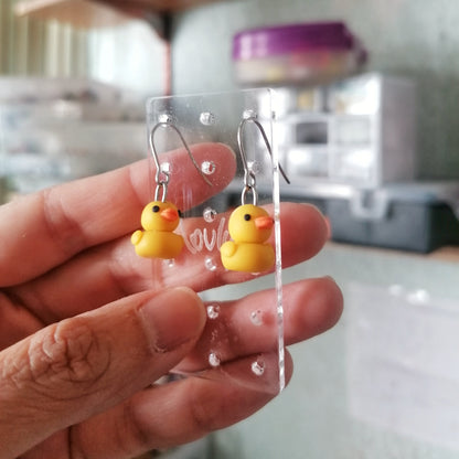 Aretes de patito de hule